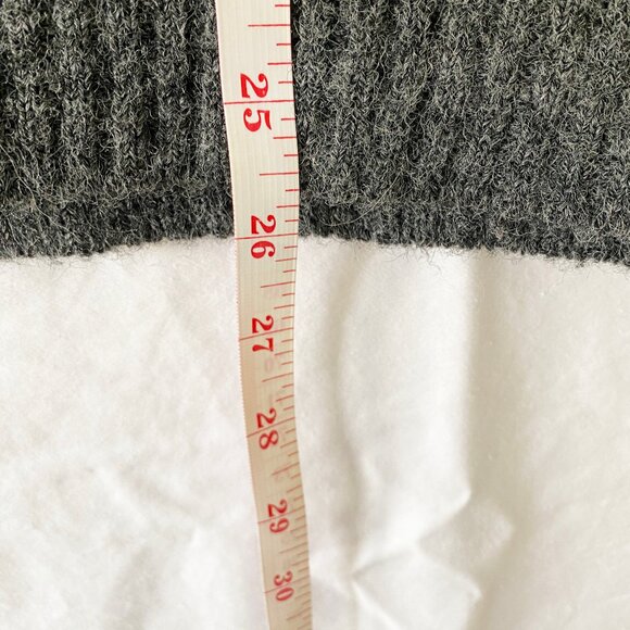 Stunning Orlon Campus Vintage Sweater in Gray and Red - Picture 5 of 7